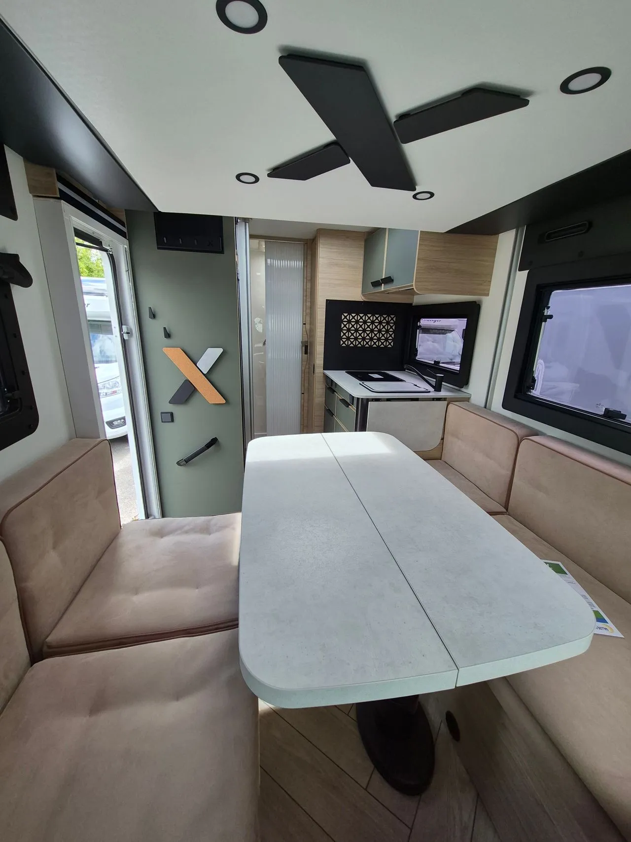 Camping-car - Challenger - X150 - le volume d'un CC, la taille d'un fourgon ! - 2026