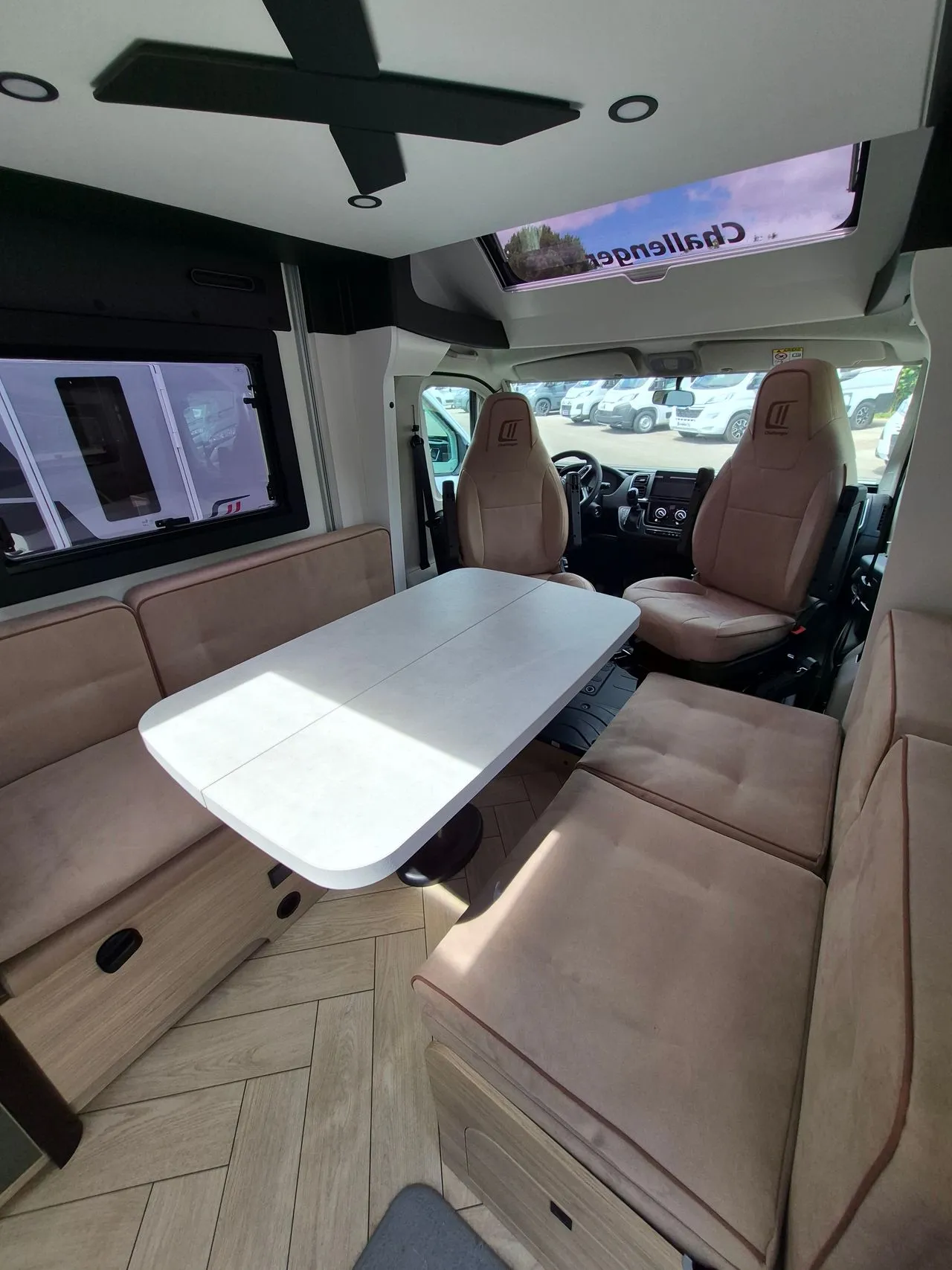 Camping-car - Challenger - X150 - le volume d'un CC, la taille d'un fourgon ! - 2026