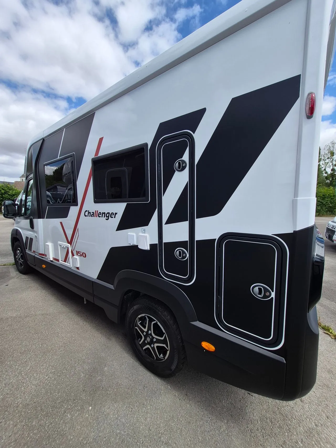 Camping-car - Challenger - X150 - le volume d'un CC, la taille d'un fourgon ! - 2026