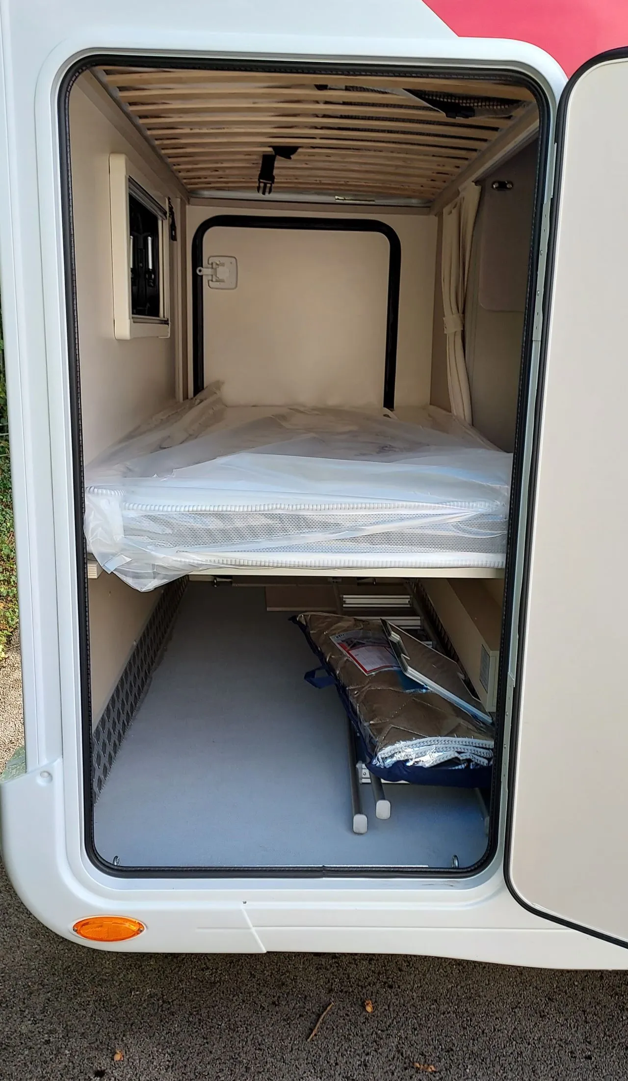 Camping-car - Rimor - SEAL 9 - le véhicule familial 6 places !! - 2024