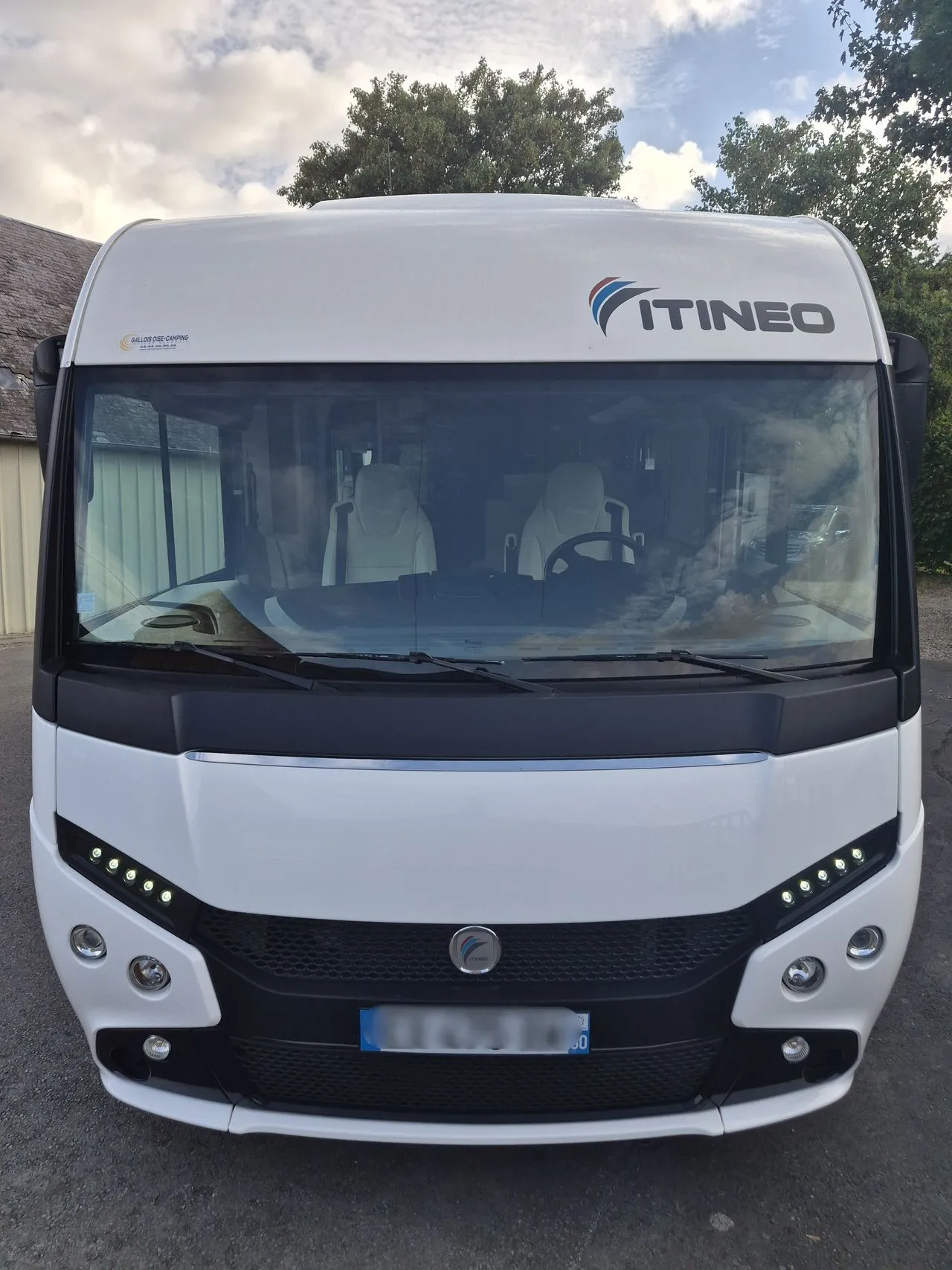 MB 740 - lit central, grande soute