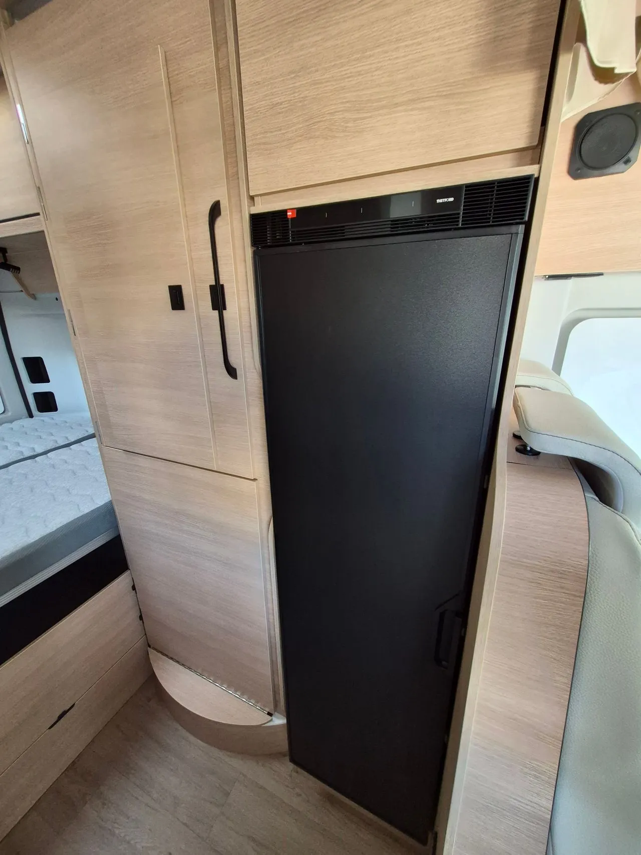 Fourgon aménagé - Rapido - V 65 XL - 2027