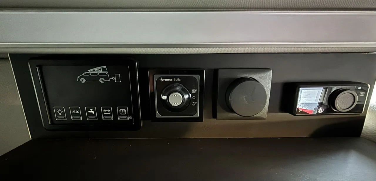 Van aménagé - Westfalia - KIPLING - Lit permanent en bas + toit up = 4 pers - 2027