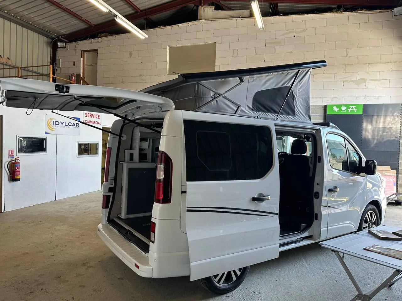 AUTO CAMP