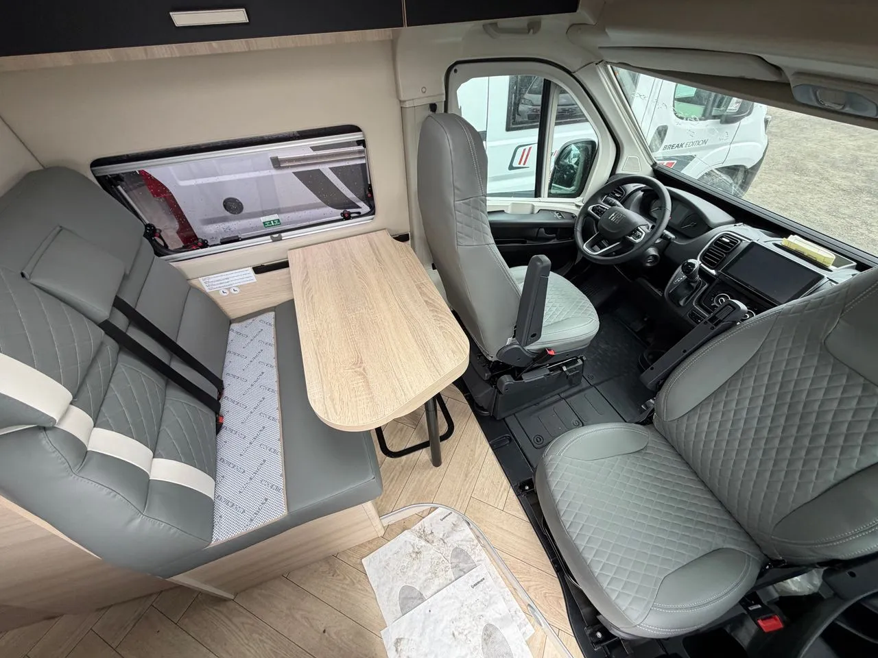 Fourgon aménagé - Challenger - V217 - 2026