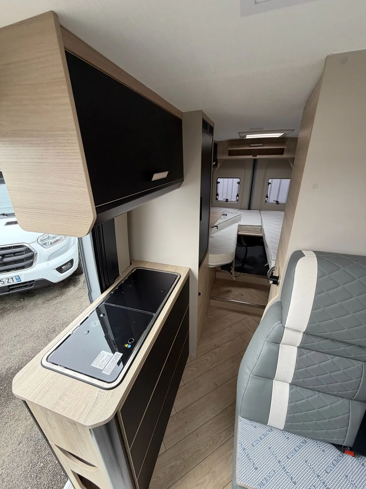 Fourgon aménagé - Challenger - V217 - 2026