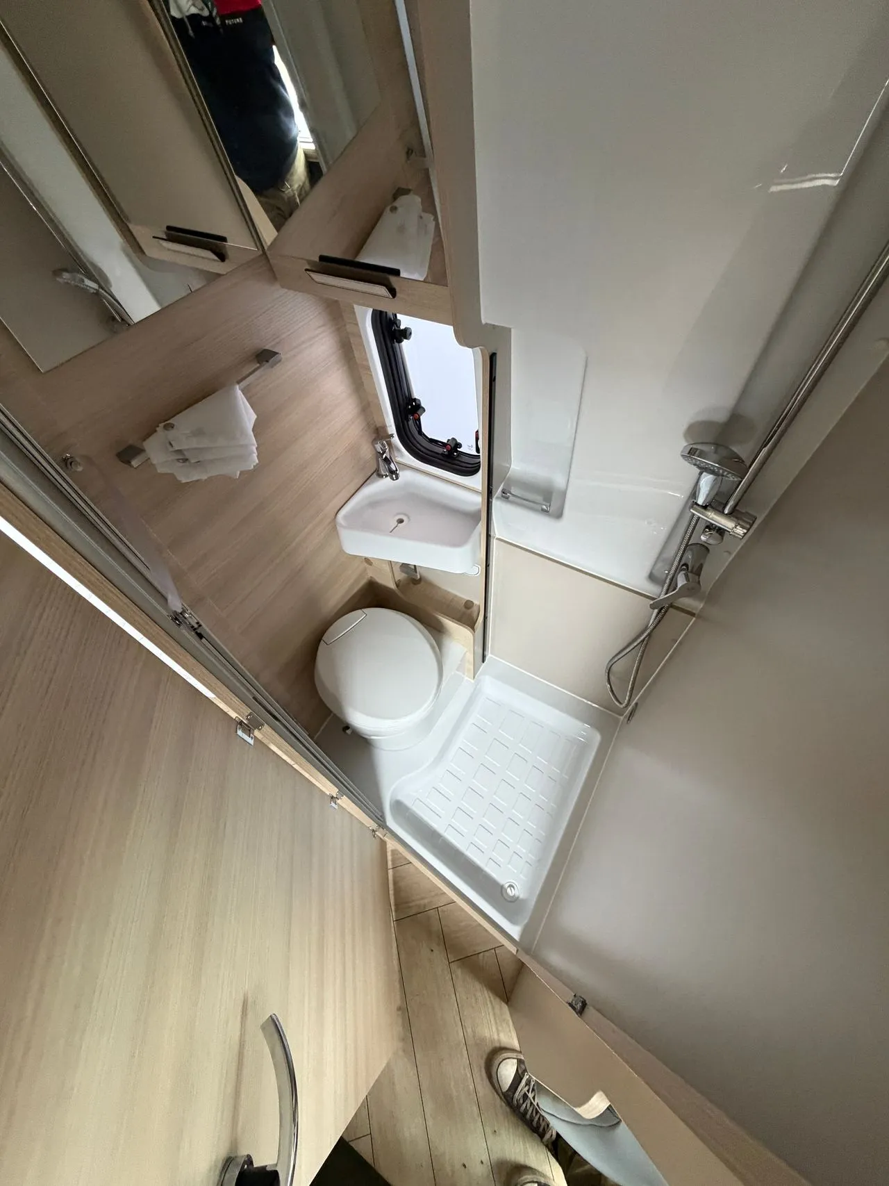 Fourgon aménagé - Challenger - V217 - 2026