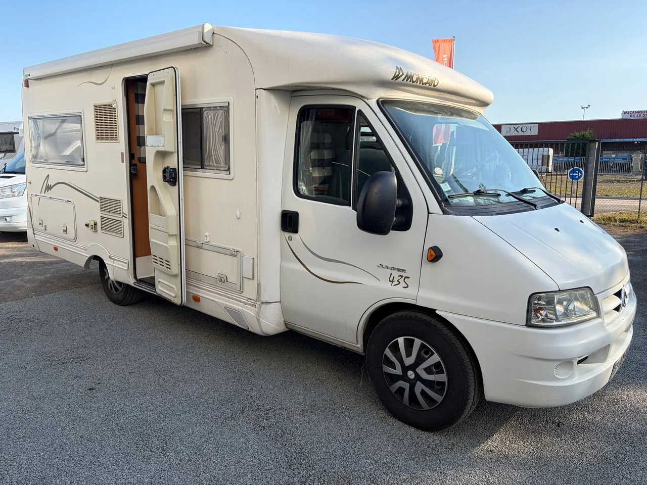 Camping-car occasion – Profilé — Camping-car profilé