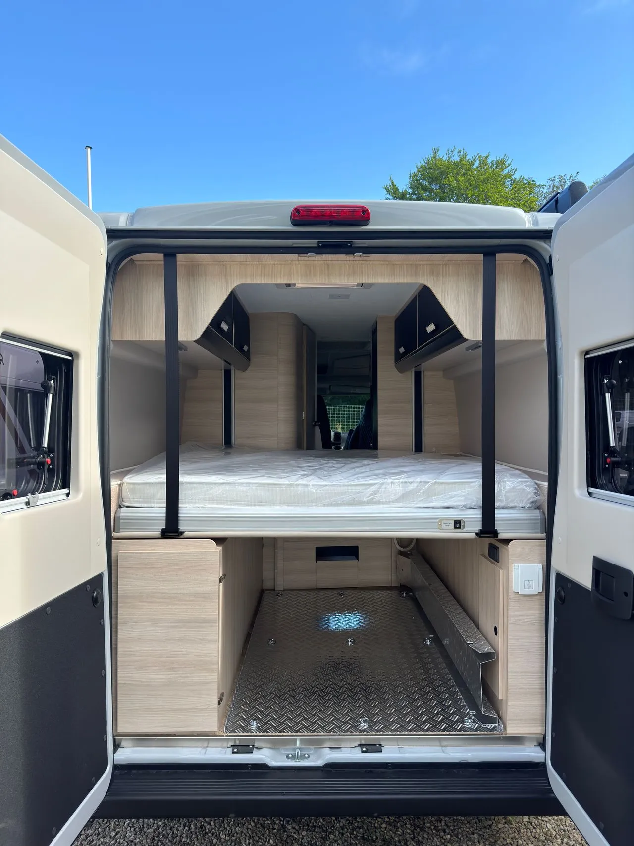 Fourgon aménagé - Chausson - V690 SPORT LINE POP-UP - 2024