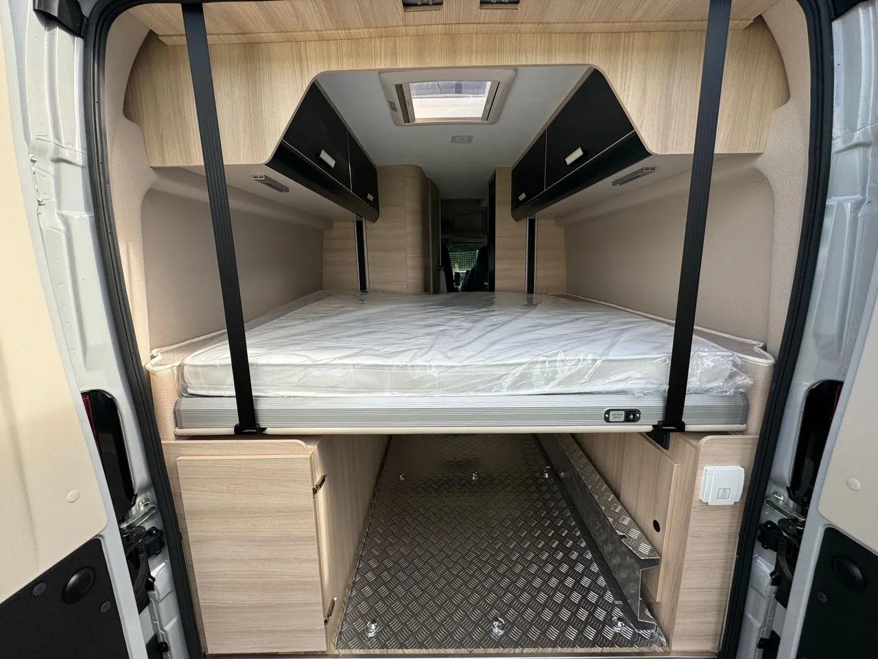 Fourgon aménagé - Chausson - V690 SPORT LINE POP-UP - 2024