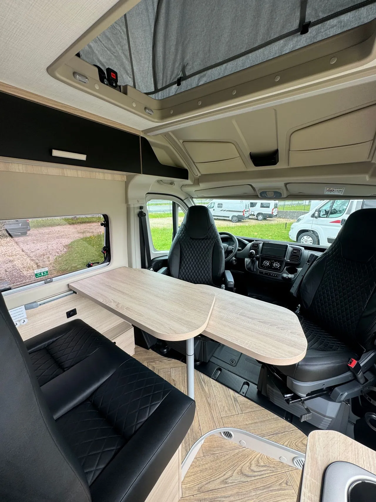 Fourgon aménagé - Chausson - V690 SPORT LINE POP-UP - 2024