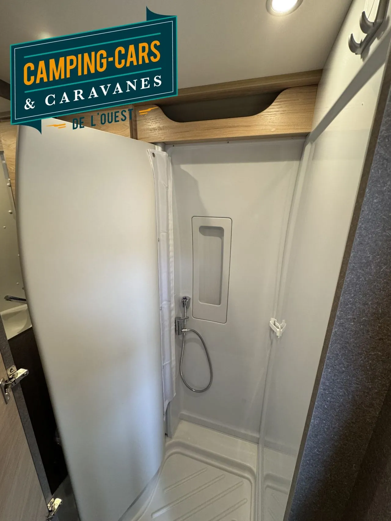 Fourgon aménagé - Dethleffs - GLOBETRAIL ACTIVE 600 DS POP-UP - 2026