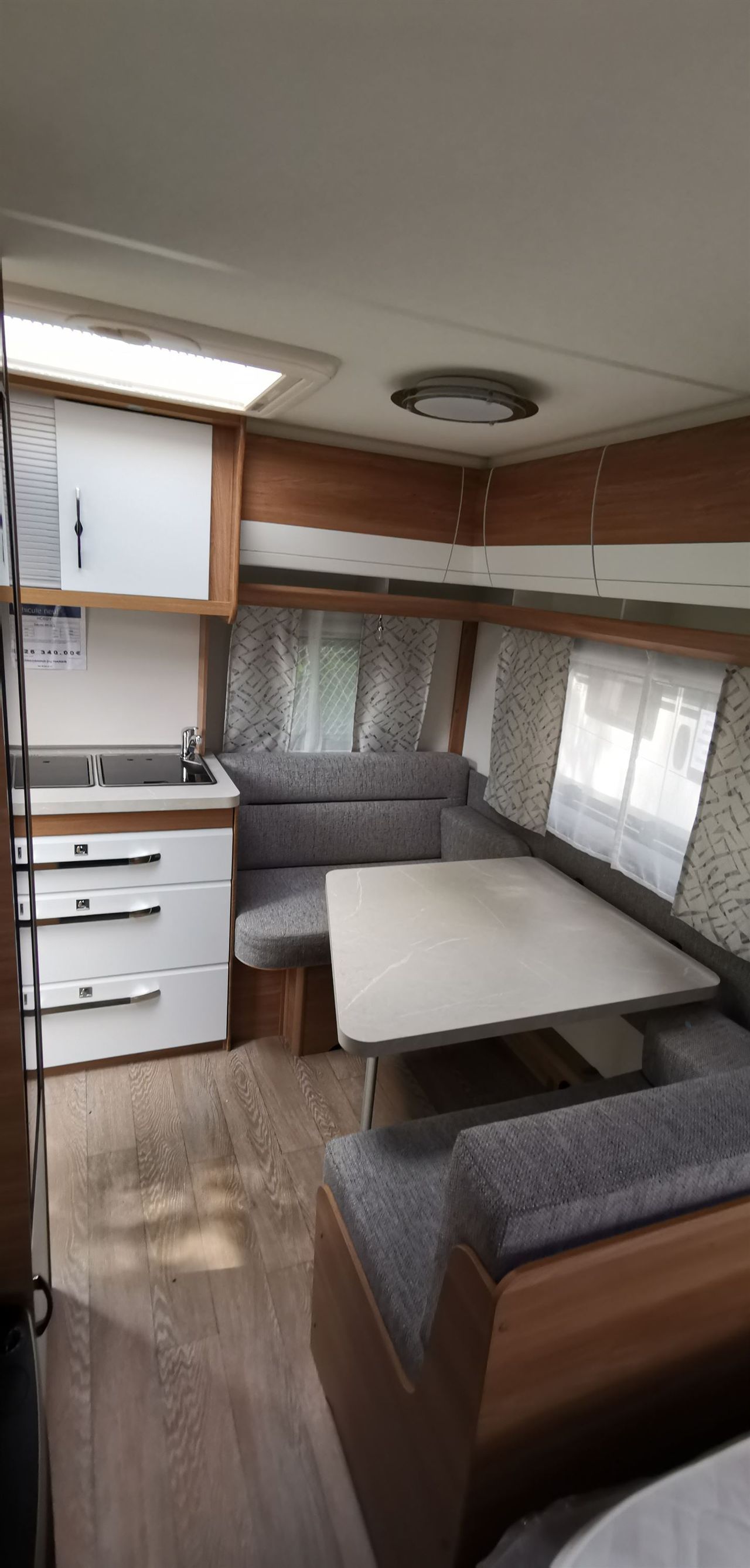 Caravane - Hobby - DeLuxe 400SFE - 2023