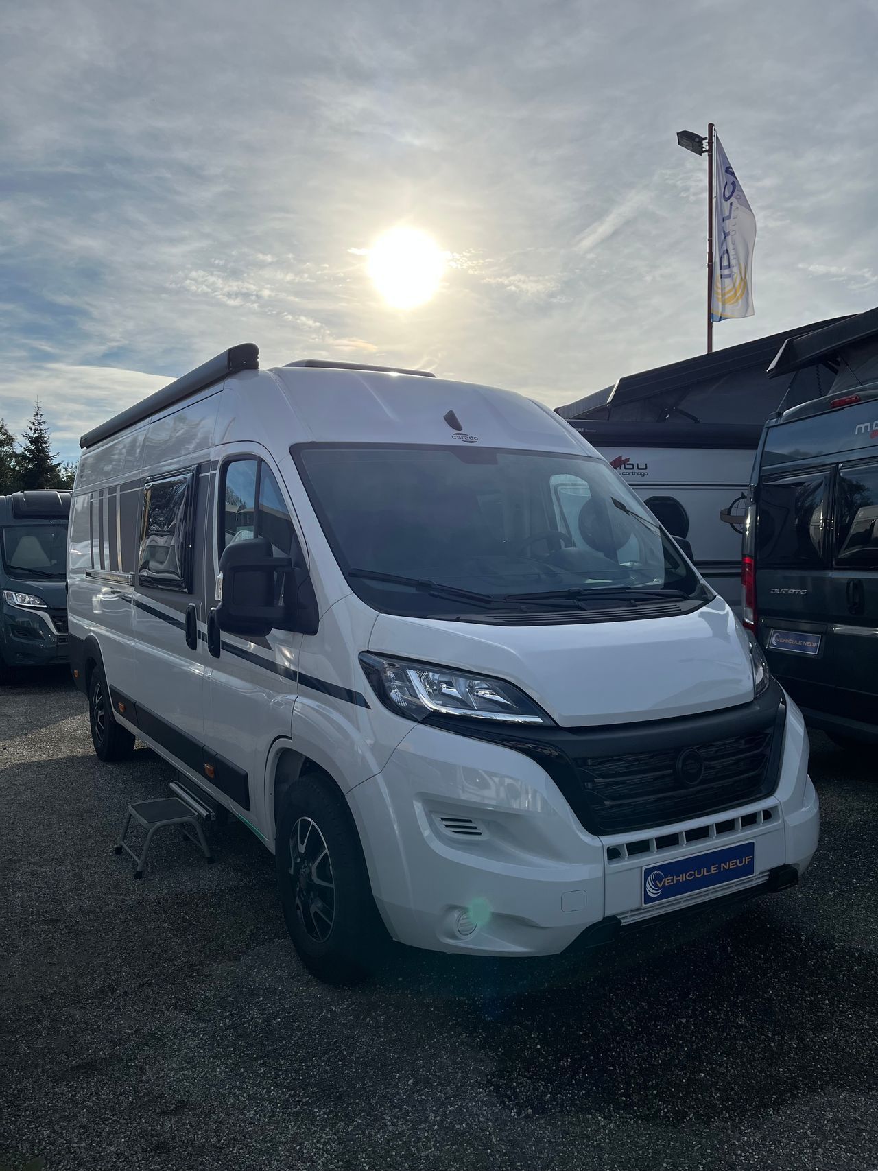 Camping-car CARADO CV 640 PRO