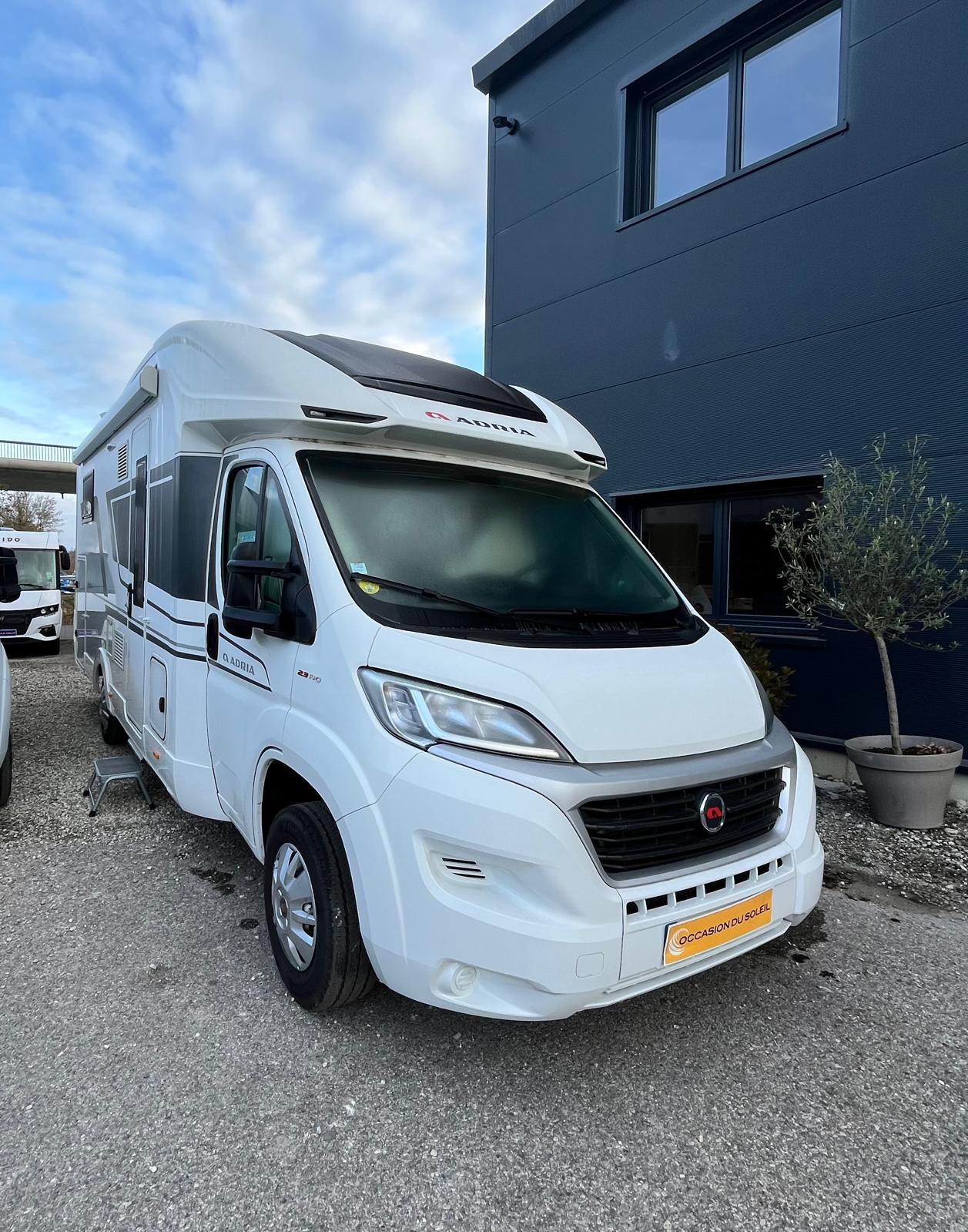 Camping-car ADRIA Matrix Plus 670 SC