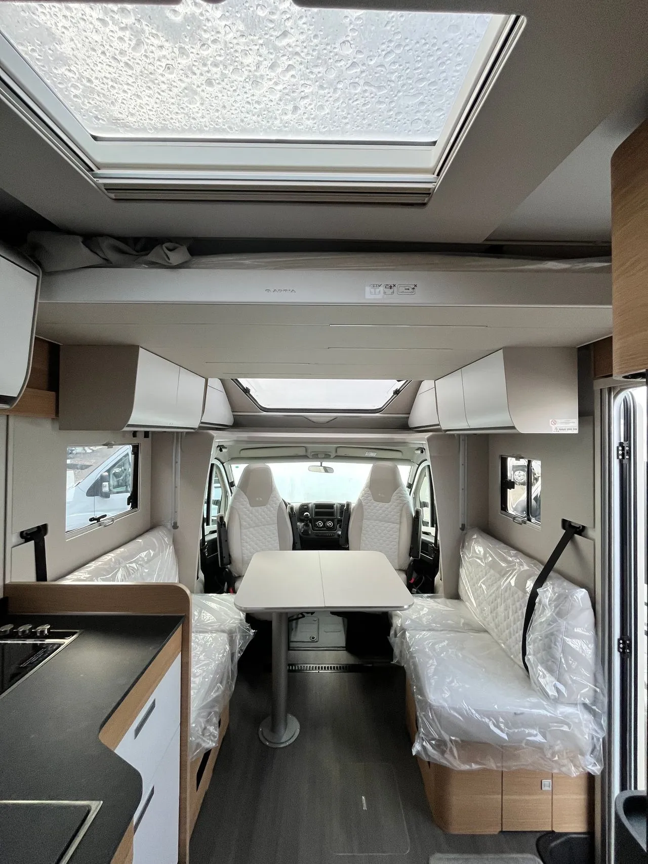 Camping-car - Adria - Matrix Plus 670 DC - 2025