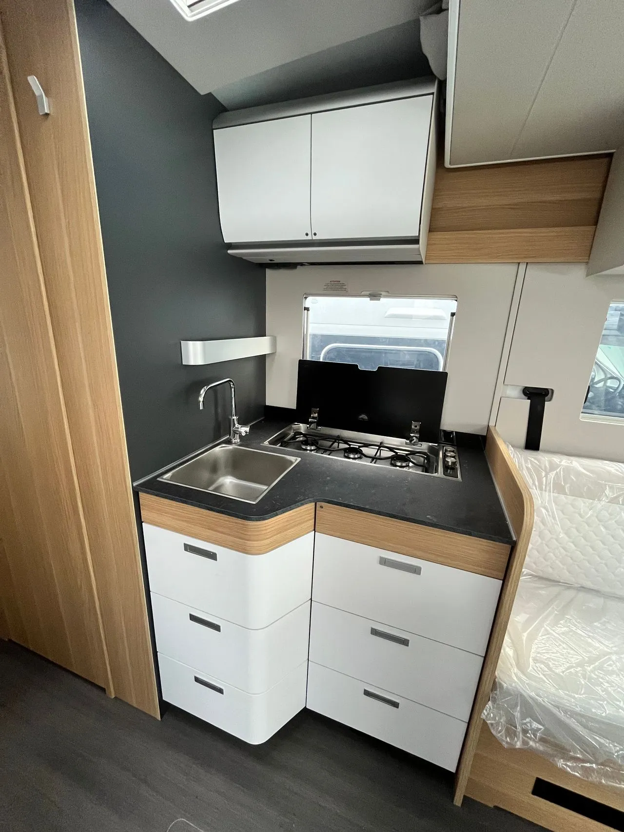 Camping-car - Adria - Matrix Plus 670 DC - 2025