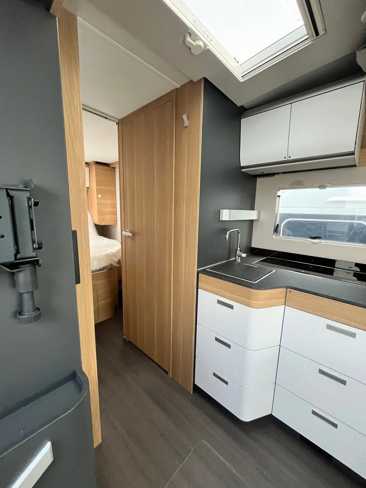 Camping-car - Adria - Matrix Plus 670 DC - 2025