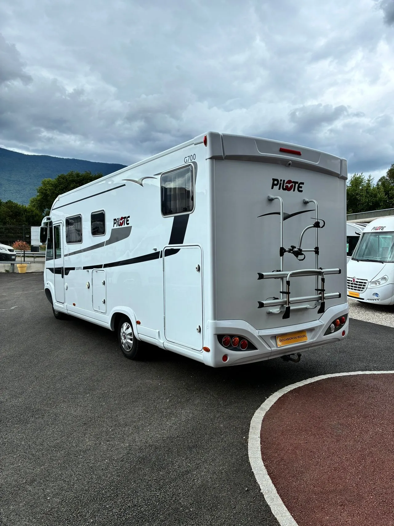 Essentiel  G700 GL