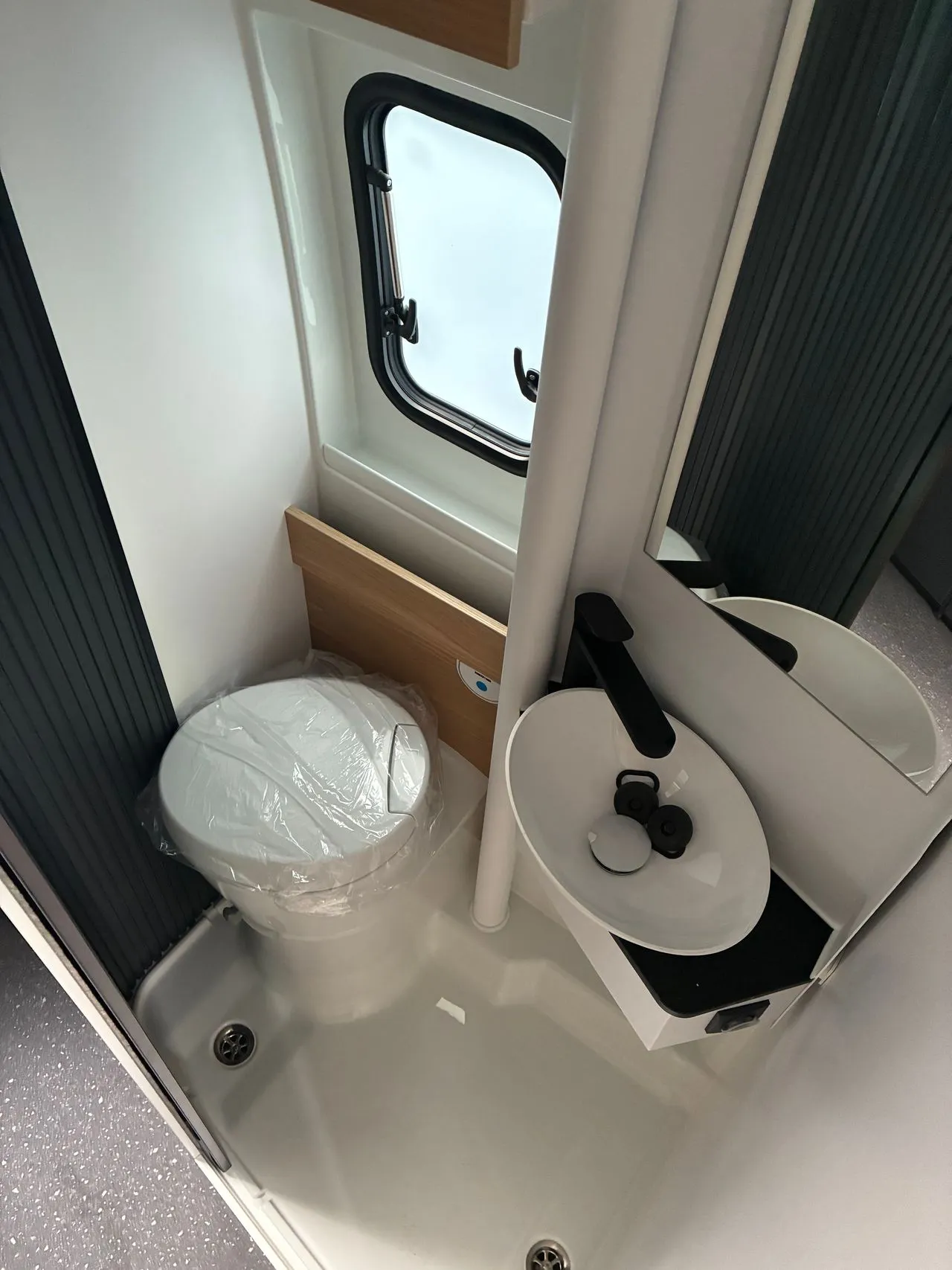 Fourgon aménagé - Adria - Twin 640 SLB 60ème anniversaire - 2026