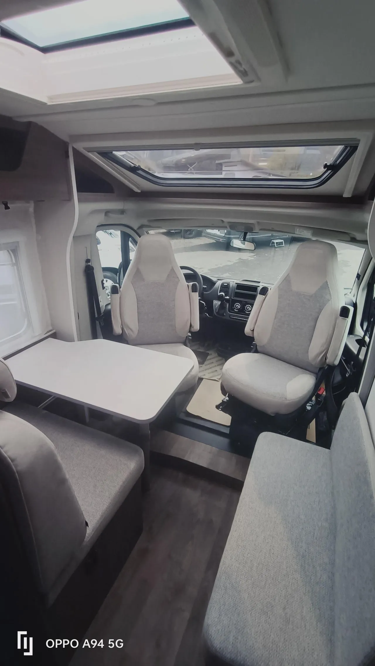 Camping-car - Carado - V347 Pack Pro + - 2026