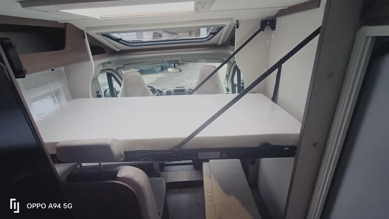 Camping-car - Carado - V347 Pack Pro + - 2026