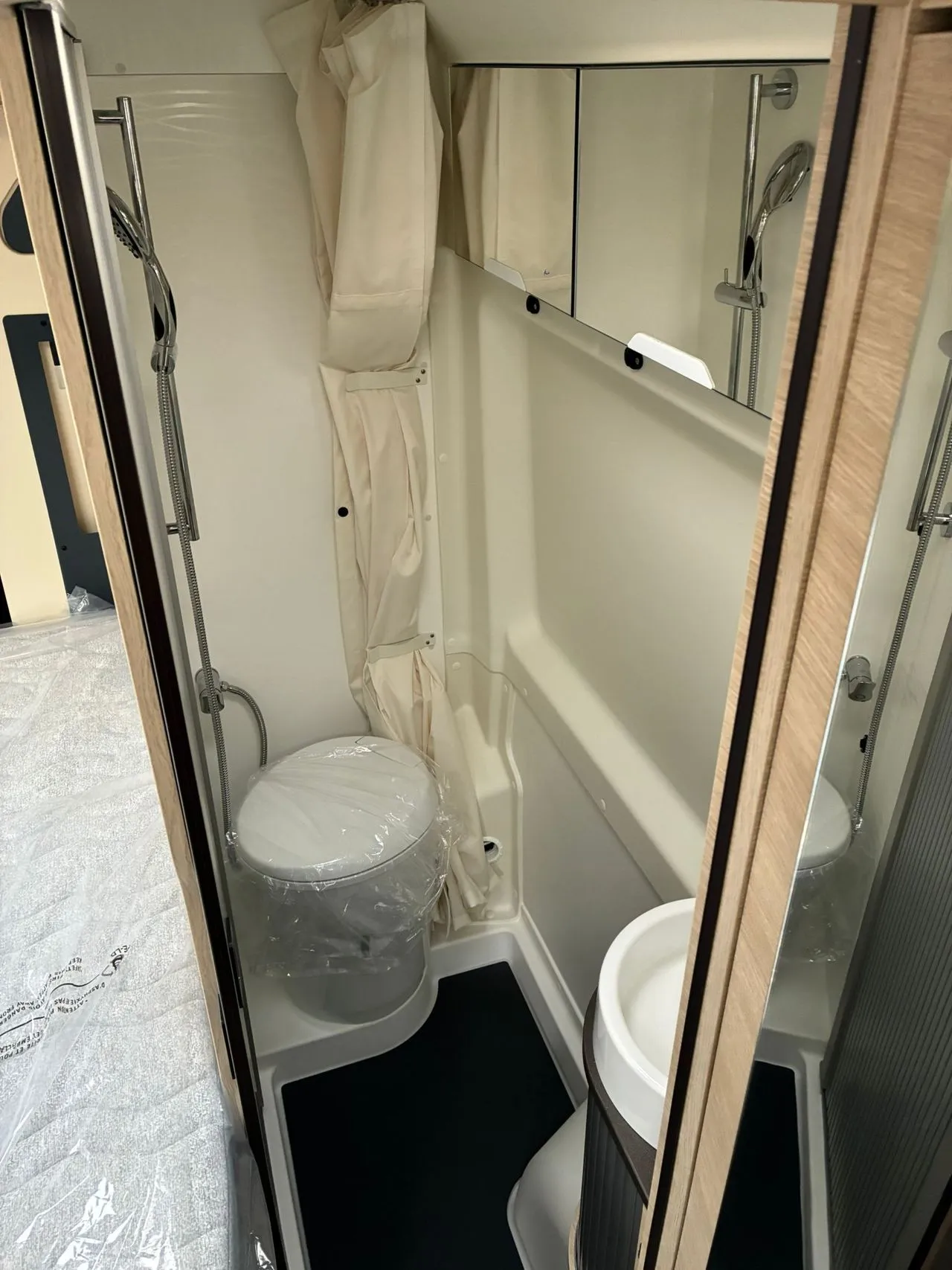 Fourgon aménagé - Rapido - V62 65ème Anniversaire - 2026