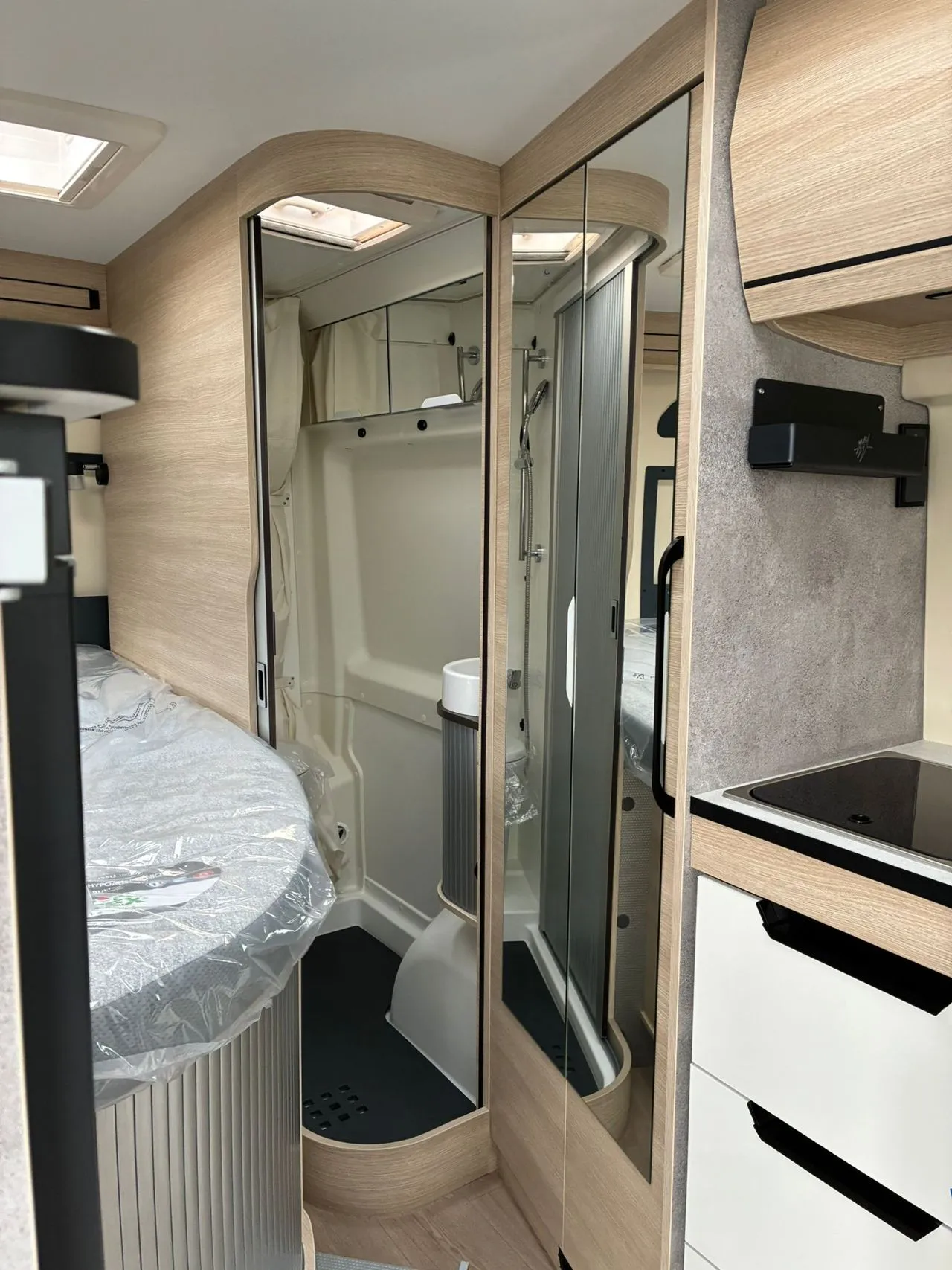 Fourgon aménagé - Rapido - V62 65ème Anniversaire - 2026