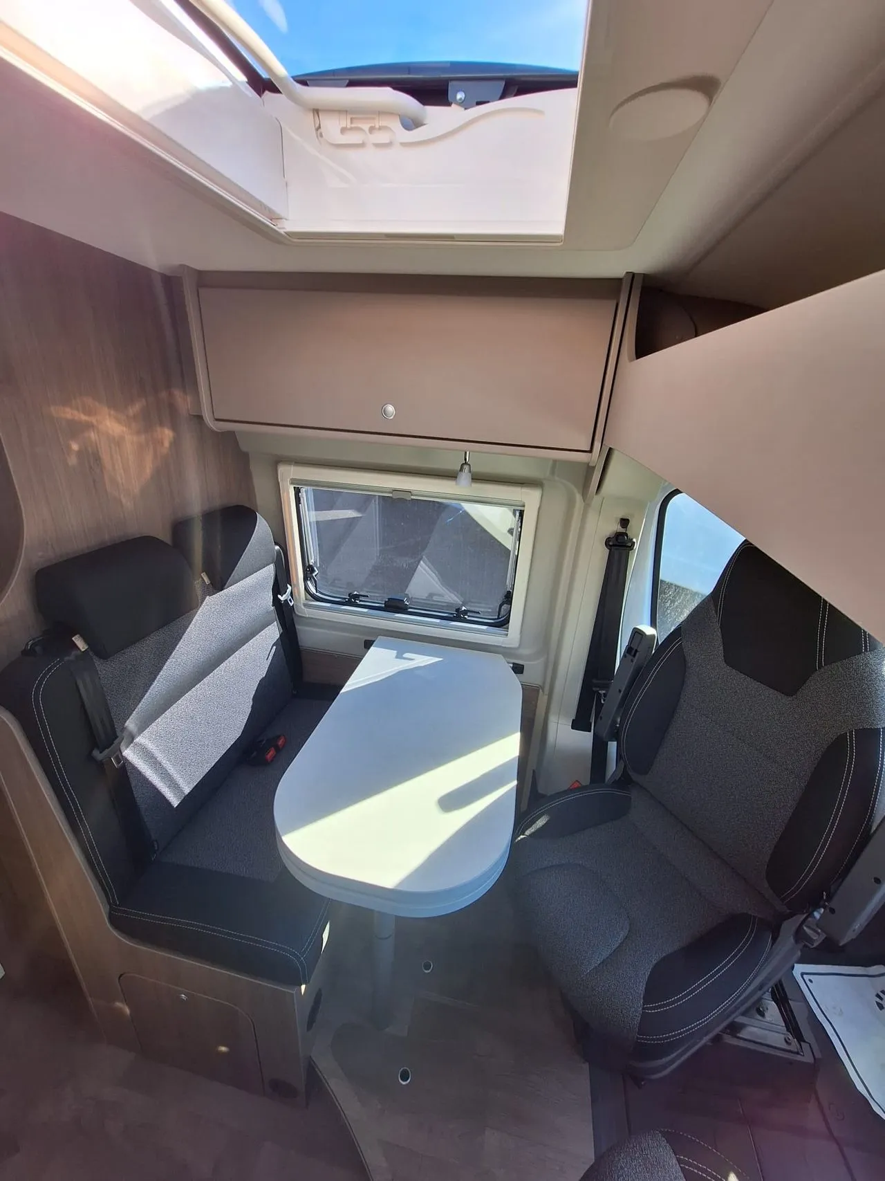 Fourgon aménagé - Carado - CV 640 - 2026