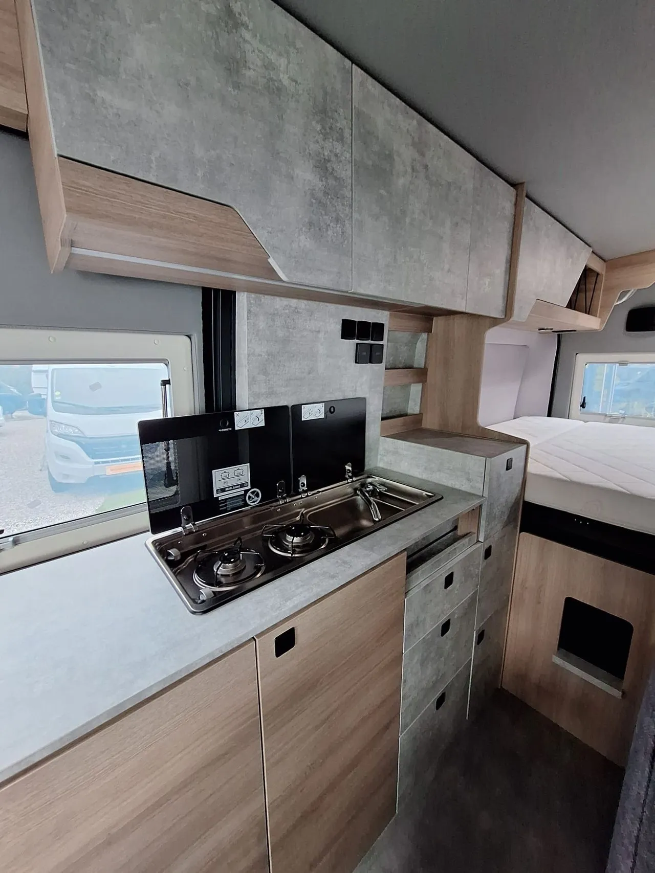 Fourgon aménagé - Womondo - Lifestyle 600 + toit - 2027