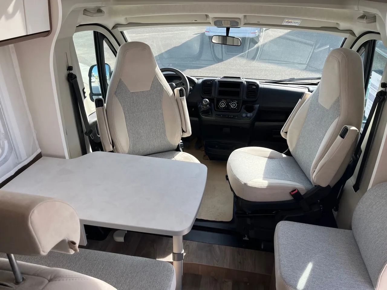 Camping-car - Carado - V 132 - 2024