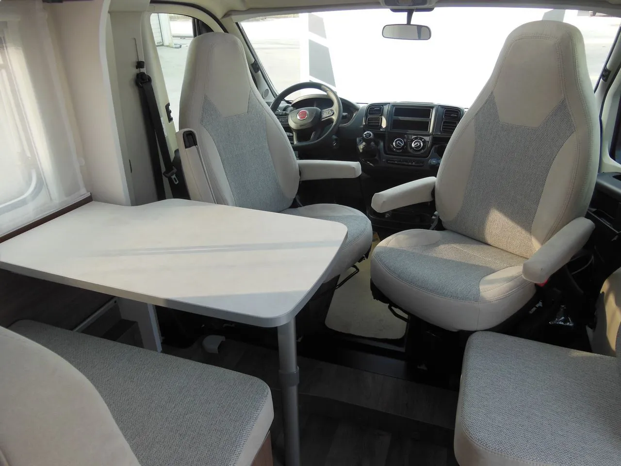 Camping-car - Carado - V 132 - 2024