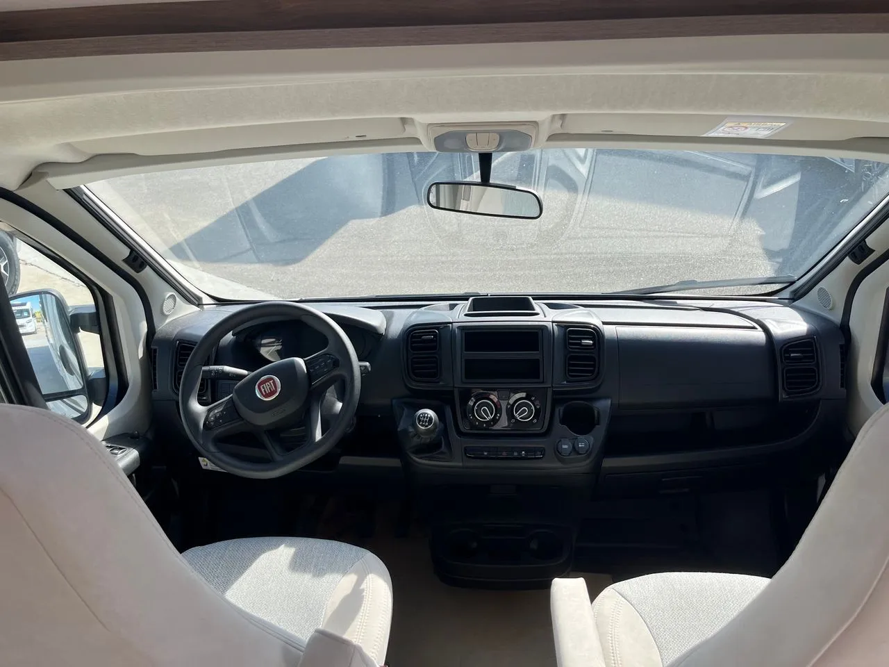 Camping-car - Carado - V 132 - 2024