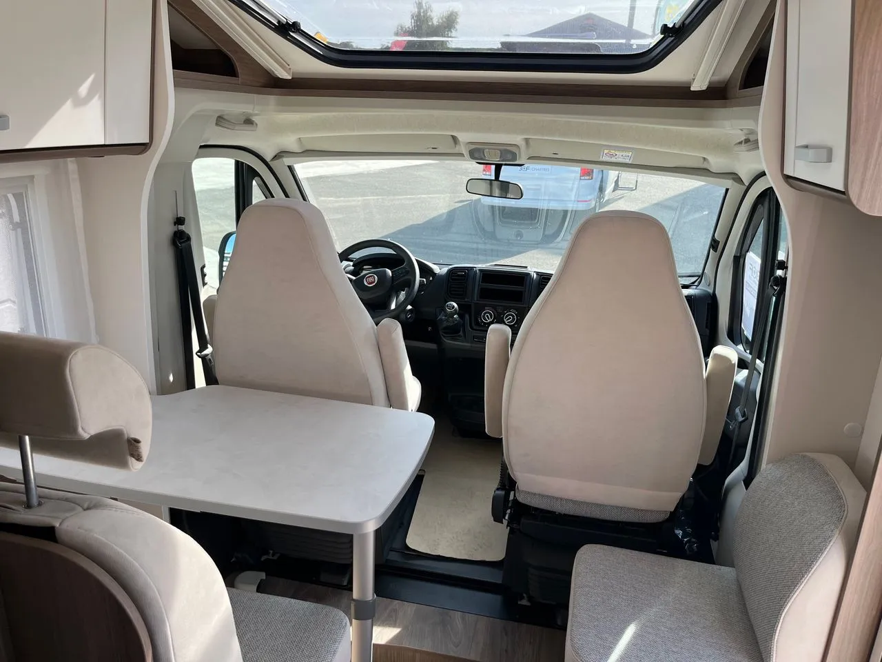 Camping-car - Carado - V 132 - 2024