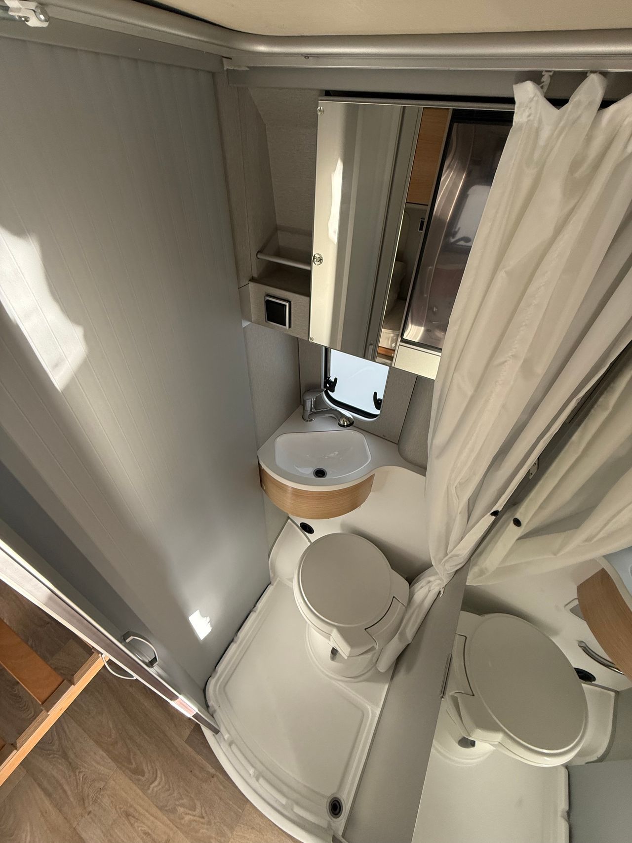 Hymer Camper Vans FREE 600