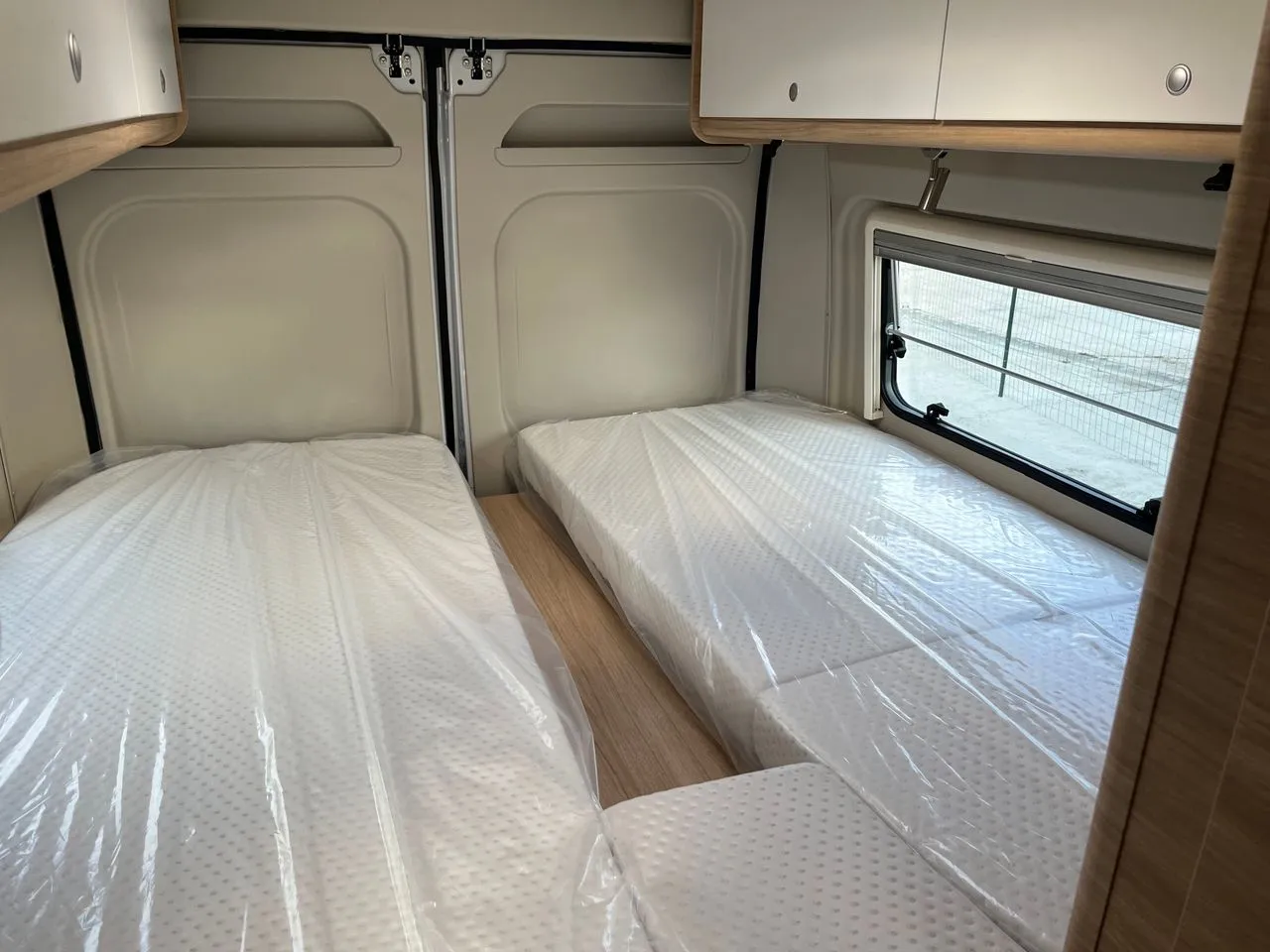 Fourgon aménagé - Road Car - R 640 - 2024