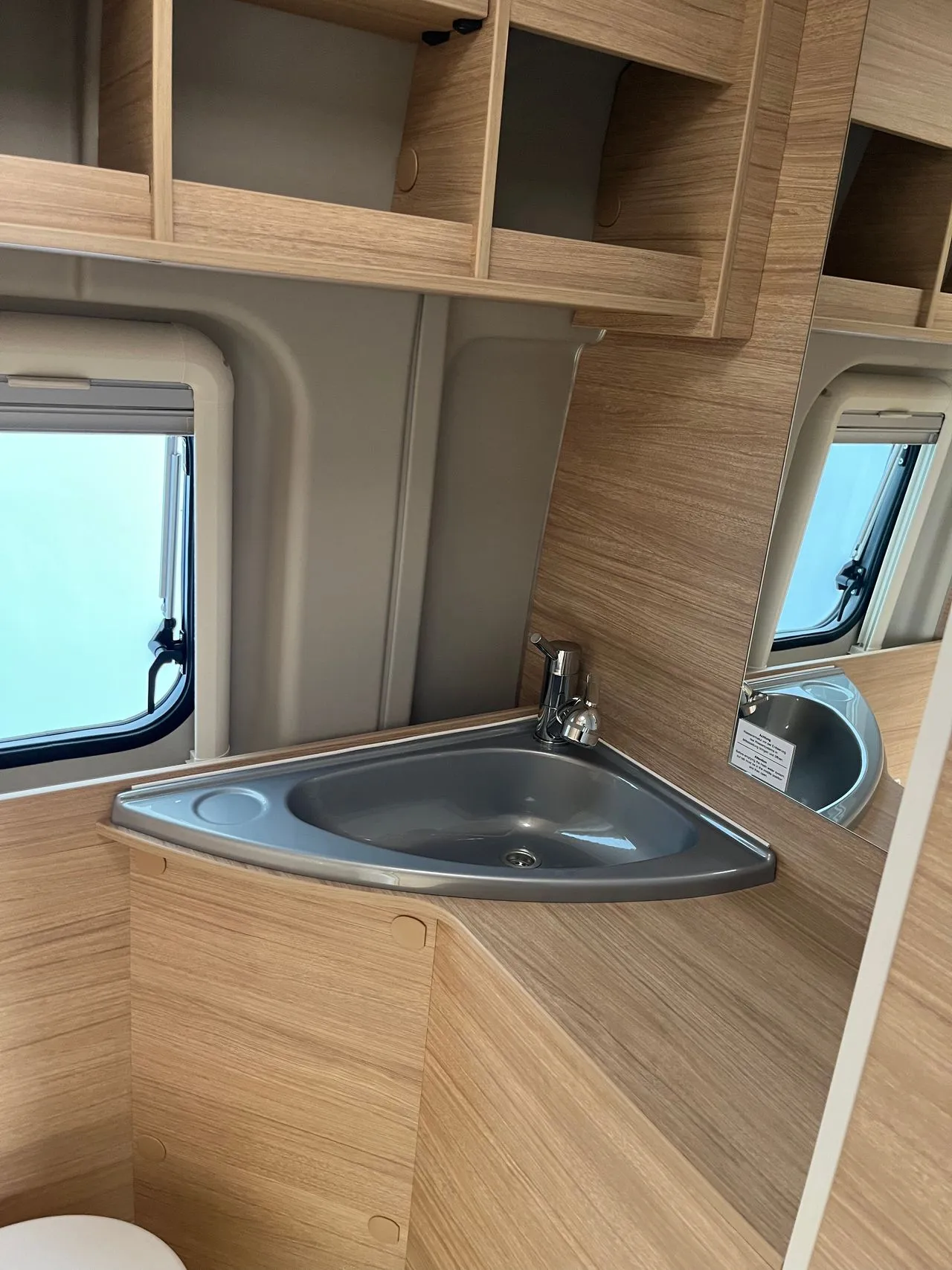 Fourgon aménagé - Road Car - R 640 - 2024