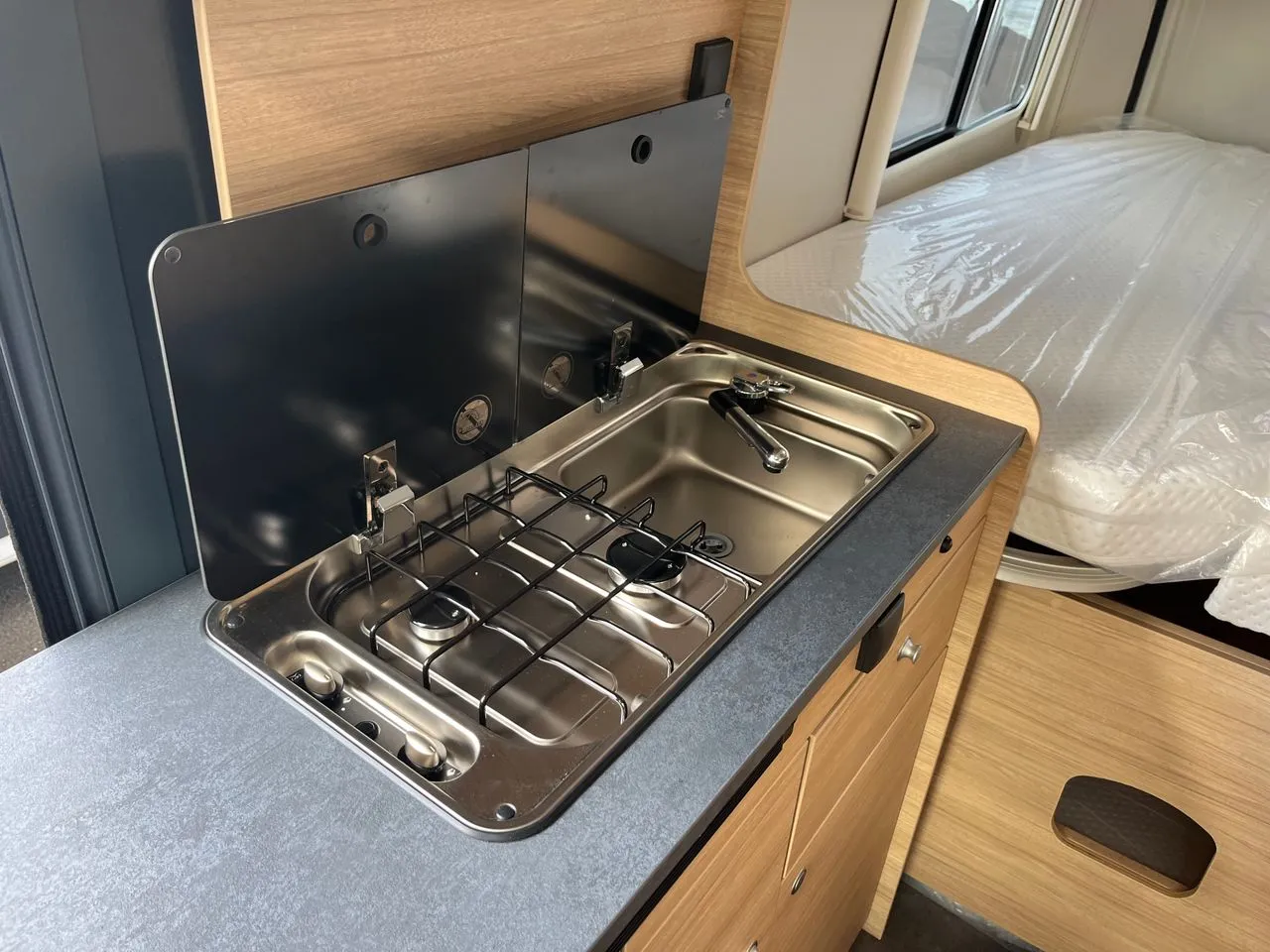 Fourgon aménagé - Road Car - R 640 - 2024