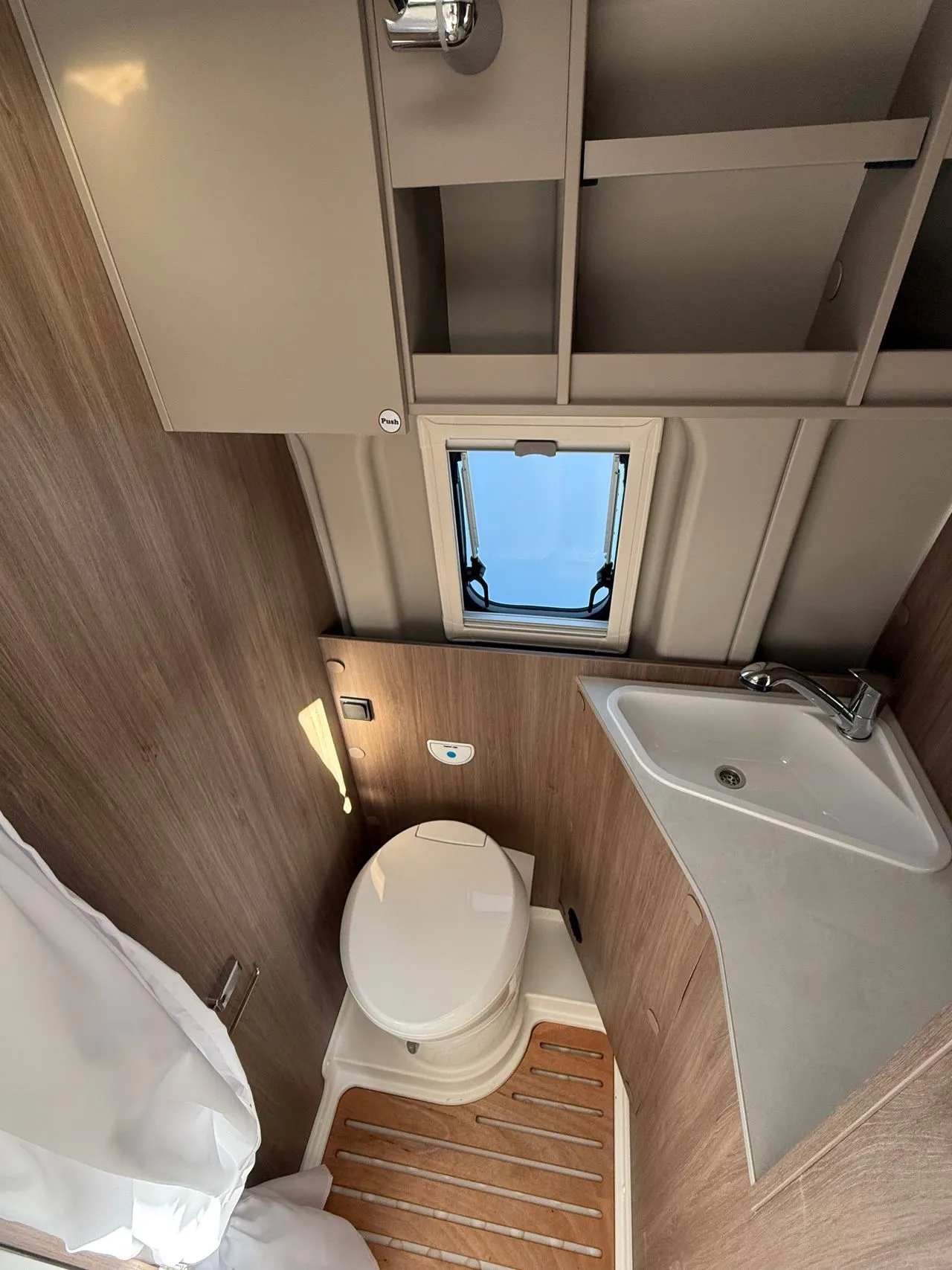 Fourgon aménagé - Carado - CVE 600 PRO - 2024