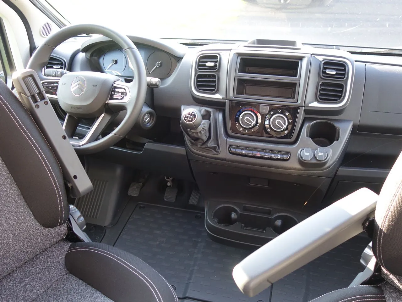 Camping-car - Carado - V 132 PRO + - 2025
