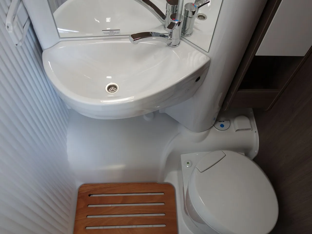 Camping-car - Carado - V 132 PRO + - 2025