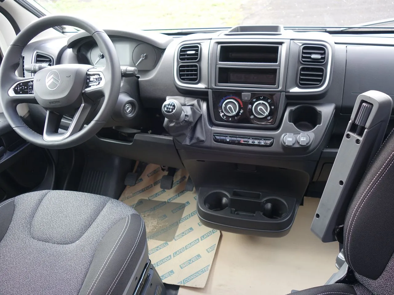 Camping-car - Carado - V 339 PRO + - 2025