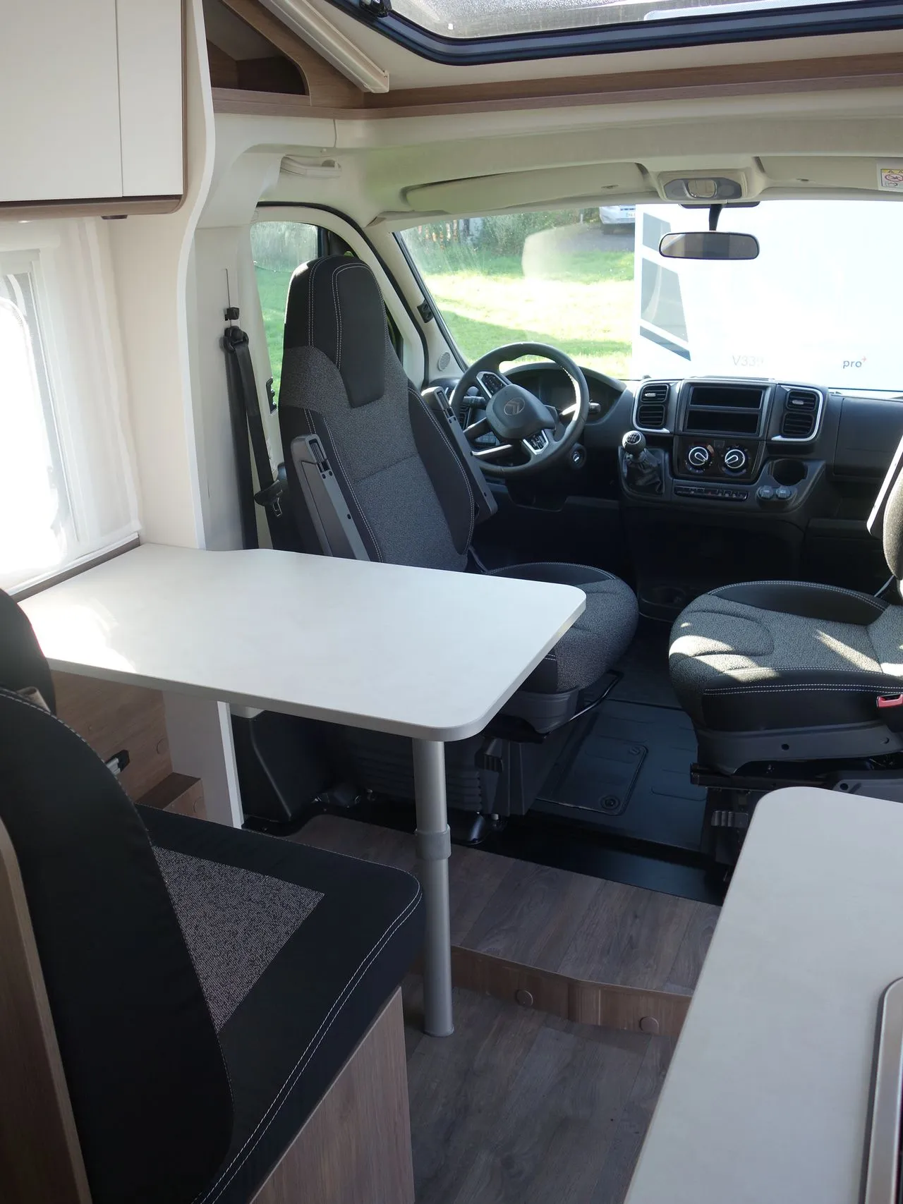 Camping-car - Carado - V 337 PRO + - 2025