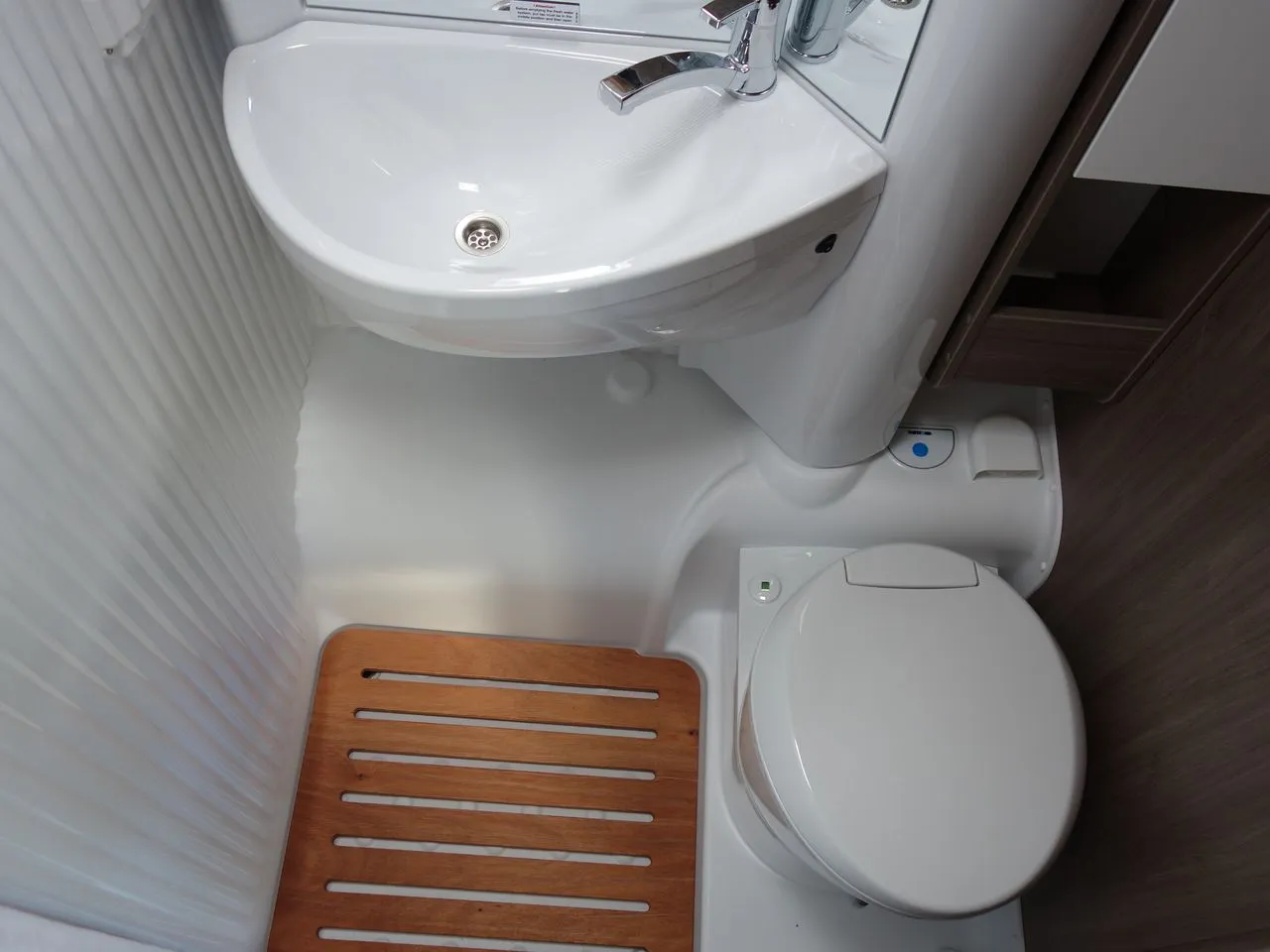 Camping-car - Carado - V 337 PRO + - 2025