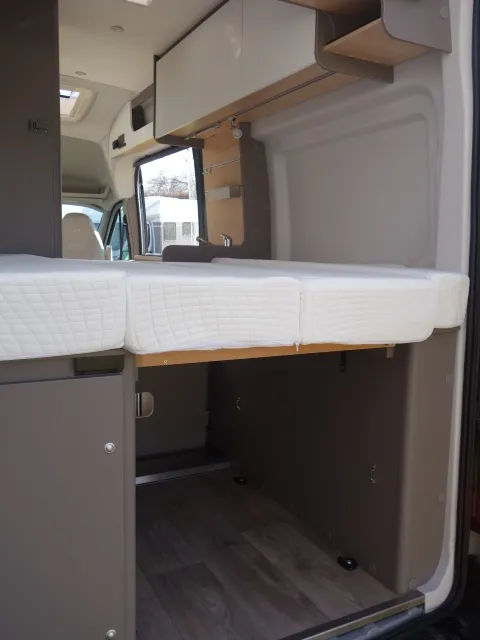 Fourgon aménagé - LMC - innovan 590