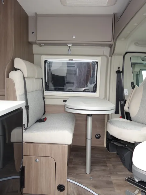 Fourgon aménagé - Carado - CV 600 PRO - 2024