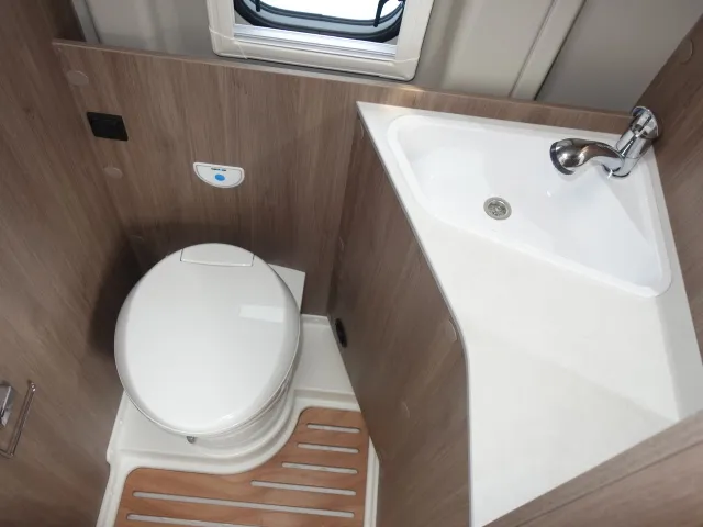 Fourgon aménagé - Carado - CV 600 PRO - 2024