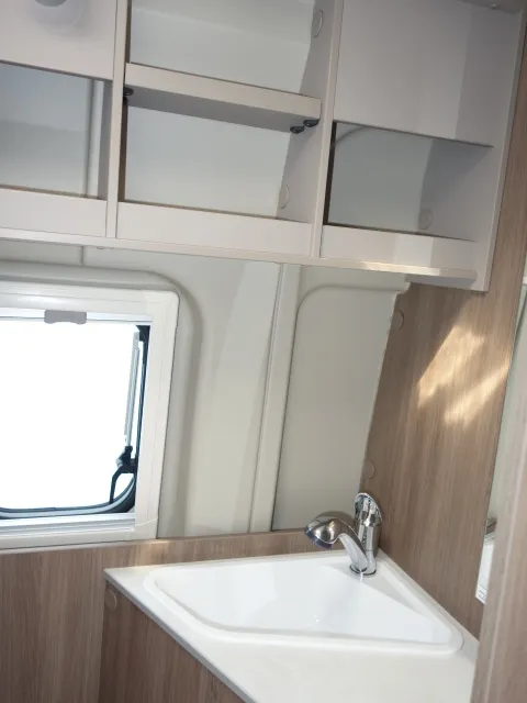 Fourgon aménagé - Carado - CV 600 PRO - 2024