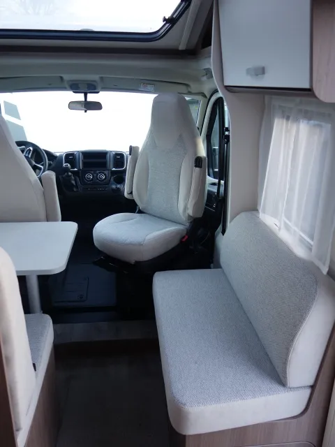 Camping-car - Carado - V 347 PRO + - 2026