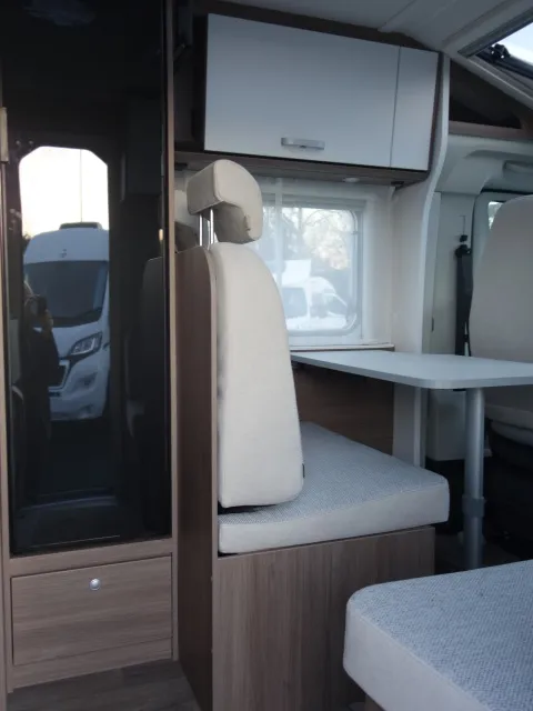 Camping-car - Carado - V 347 PRO + - 2026